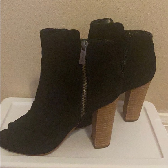 Express opened toe booties - Picture 3 of 5